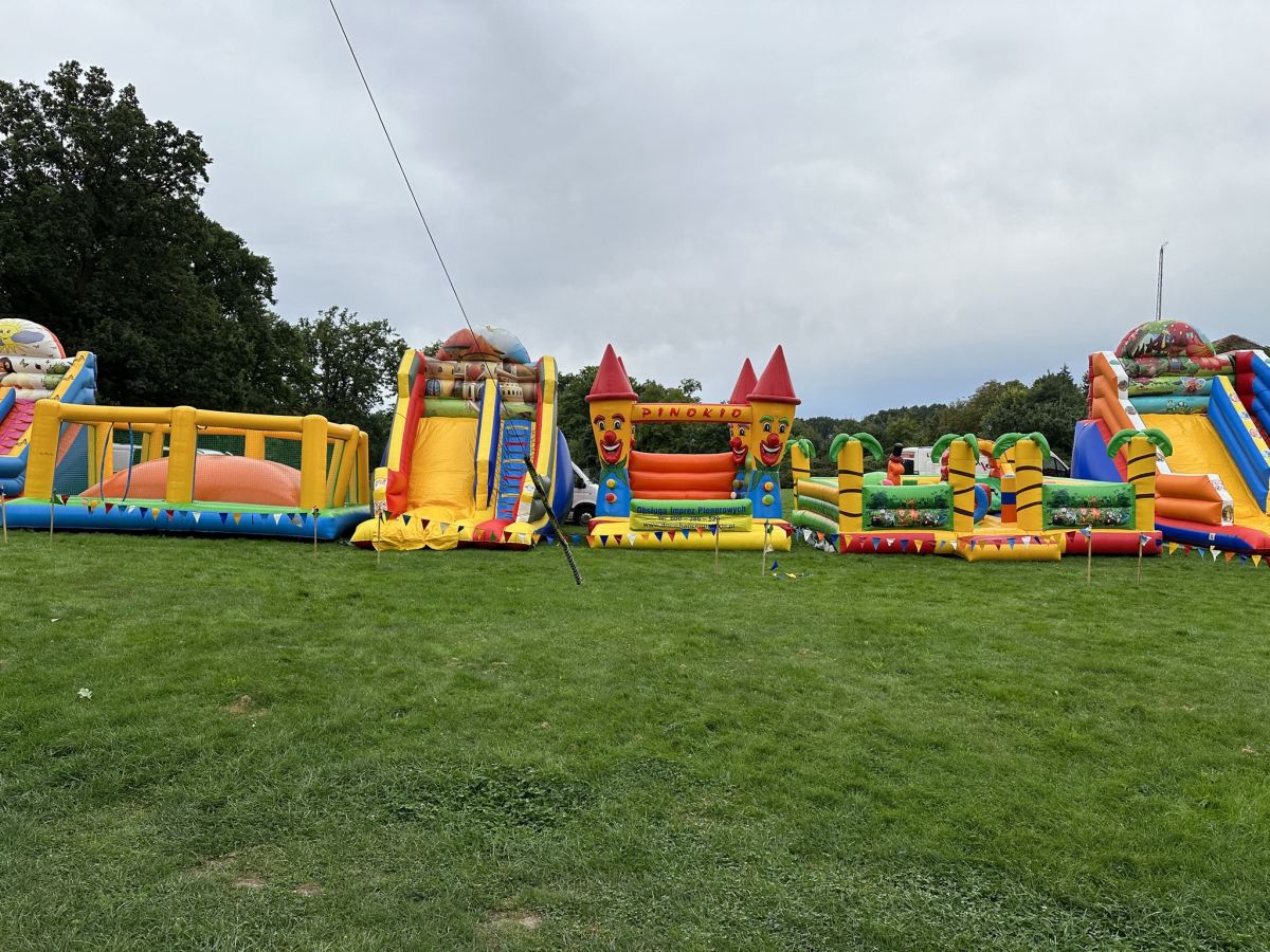 dmuchance opolskie, dmuchane zjeżdżalnie, miękka górka, dmuchane tory przeszkód, kula zorbing