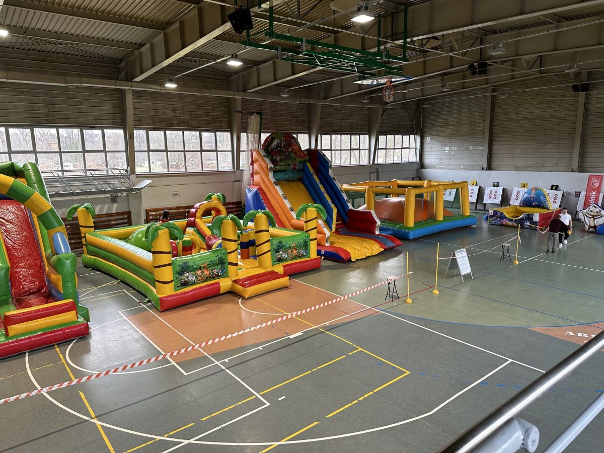 dmuchance opolskie, dmuchane zjeżdżalnie, miękka górka, dmuchane tory przeszkód, kula zorbing
