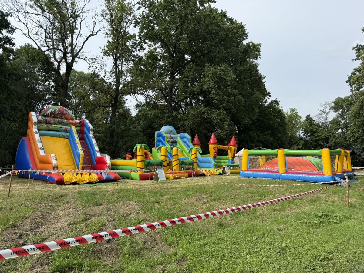 dmuchance opolskie, dmuchane zjeżdżalnie, miękka górka, dmuchane tory przeszkód, kula zorbing