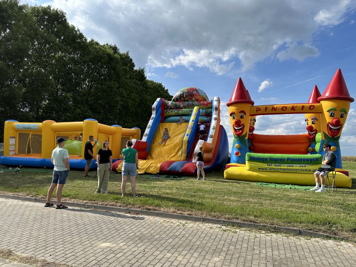 dmuchance opolskie, dmuchane zjeżdżalnie, miękka górka, dmuchane tory przeszkód, kula zorbing
