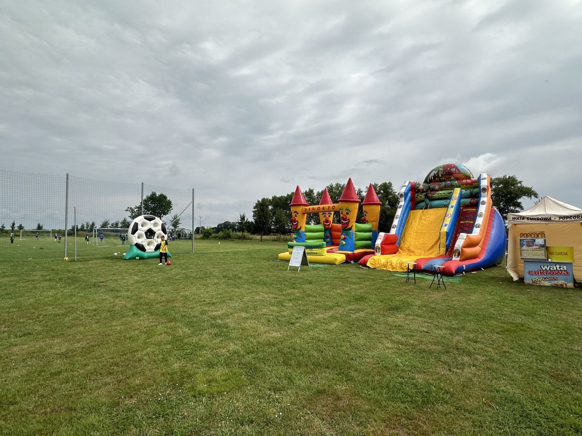 dmuchance opolskie, dmuchane zjeżdżalnie, miękka górka, dmuchane tory przeszkód, kula zorbing