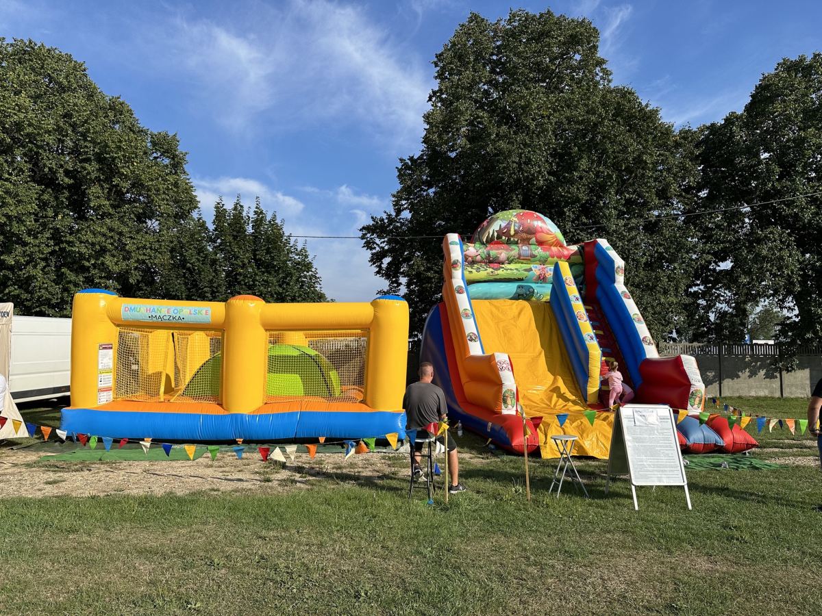 dmuchance opolskie, dmuchane zjeżdżalnie, miękka górka, dmuchane tory przeszkód, kula zorbing