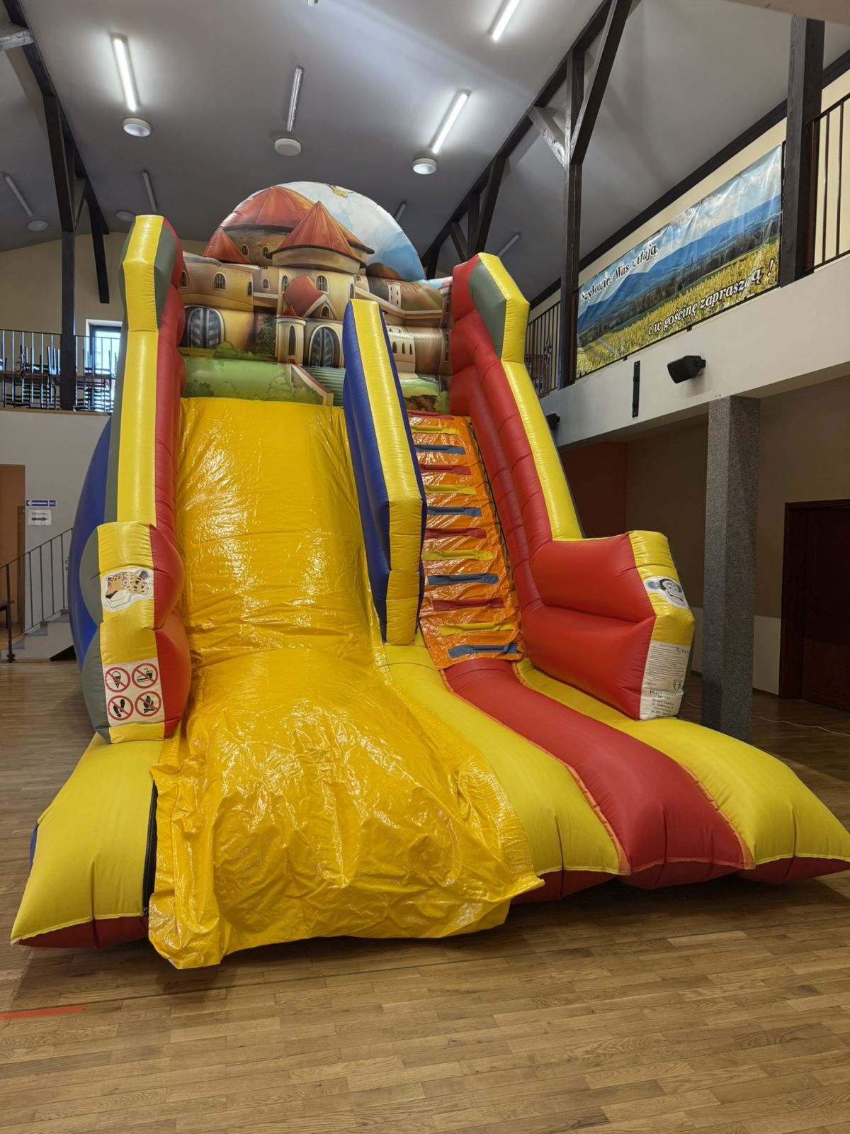 dmuchance opolskie, dmuchane zjeżdżalnie, miękka górka, dmuchane tory przeszkód, kula zorbing
